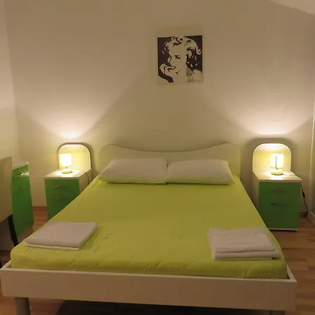 Petar Ii 아파트 흐바르