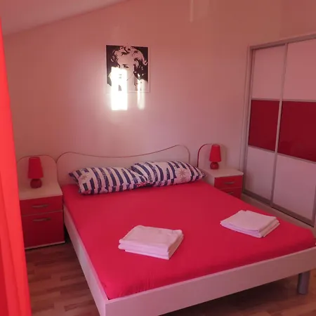 아파트 Petar Ii 흐바르